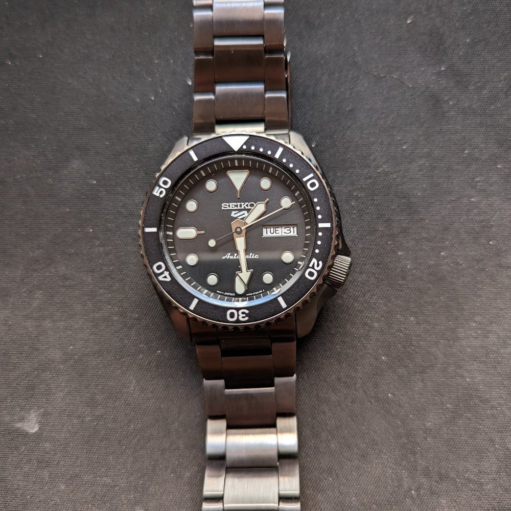 Seiko 5 Sports Men's Black Watch - SRPD65